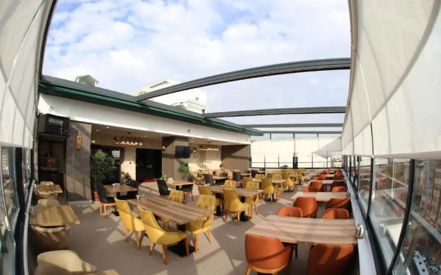 Rua World Hotel