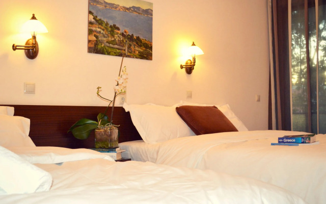 Alexakis Hotel & Spa