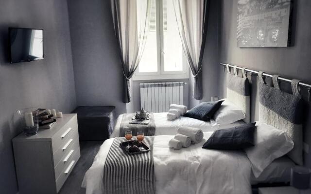 Silver Novella Luxury Apartment