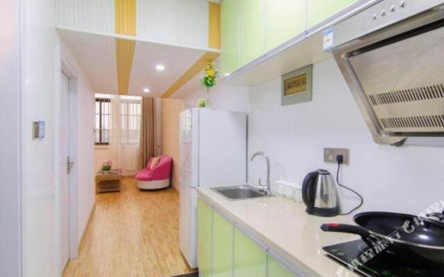 Leyi Apartment Hostel