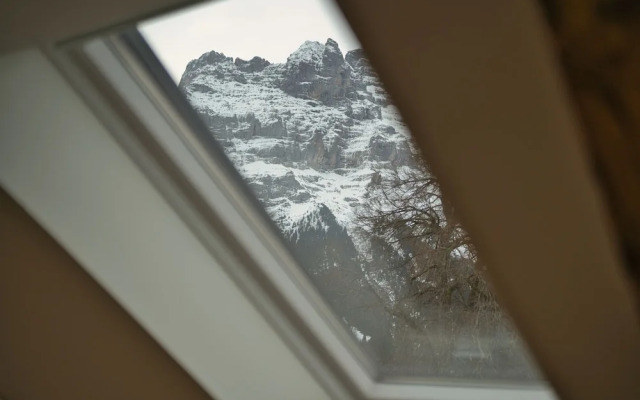Eiger View Alpine Lodge