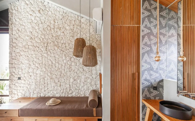 Exceptional Architect's 5BR Villa, an Oasis Gem in Canggu Centre