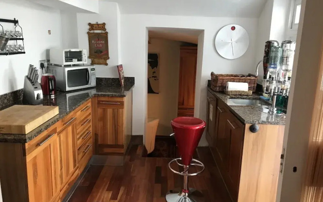 Luxury Kensington Apartment W8