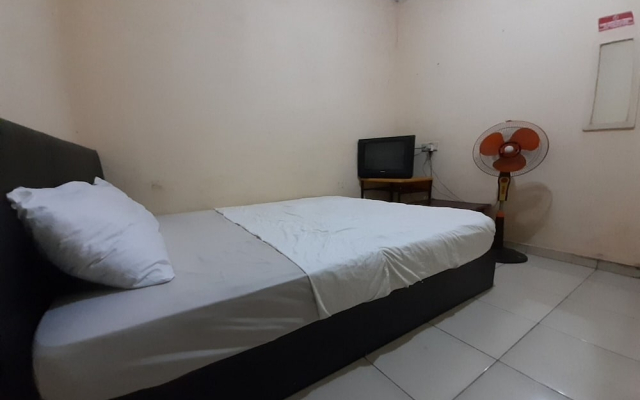 SPOT ON 93428 Pinus Jaya SyariahNearTaman Amaryllis Pekanbaru
