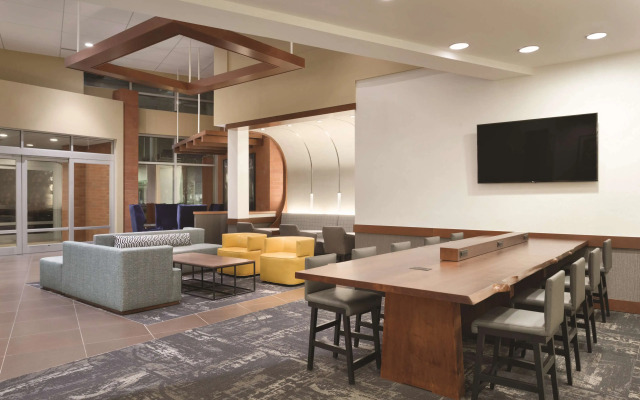 Hyatt Place Portland Airport