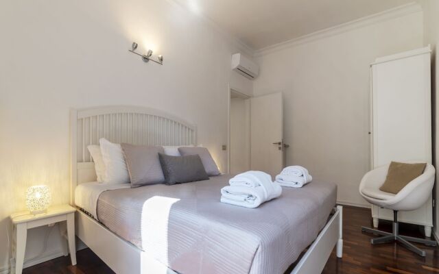 Fontana di Trevi Design Apartment