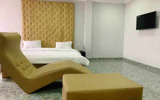 GrandBay Luxury Hotel