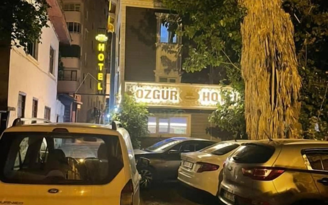 Ozgur Hotel Isiklar