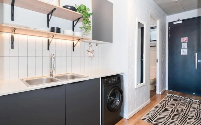 Cosy Couples Retreat Studio Apartment!