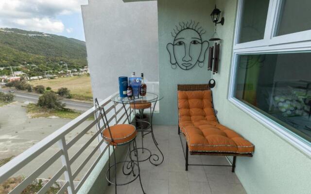 Le Luxe Penthouse 2BR w AC Wifi & 24 hr sec