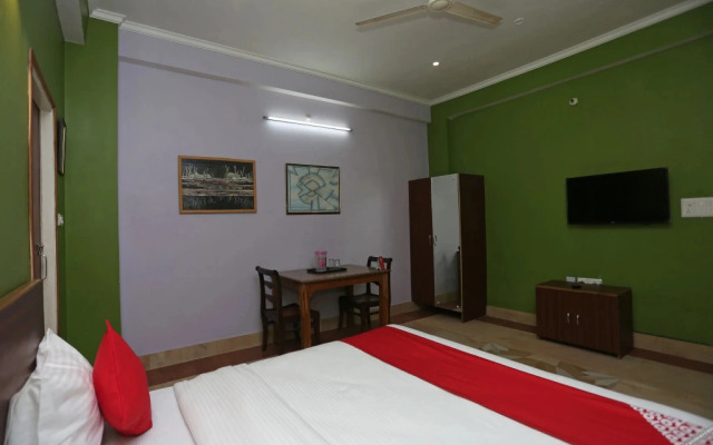 Capital O 26106 Hotel Solitaire
