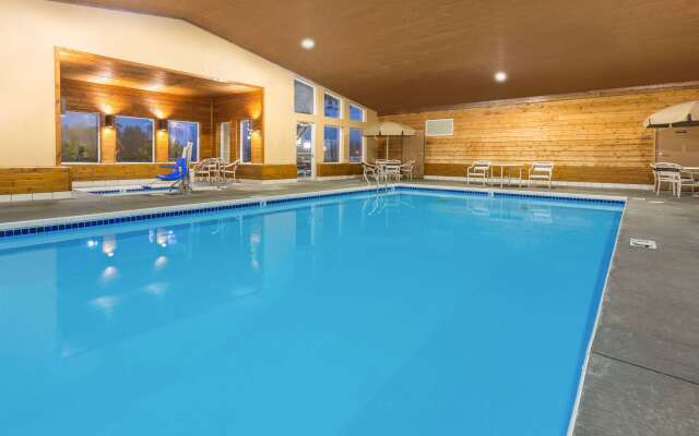 AmericInn by Wyndham Boscobel