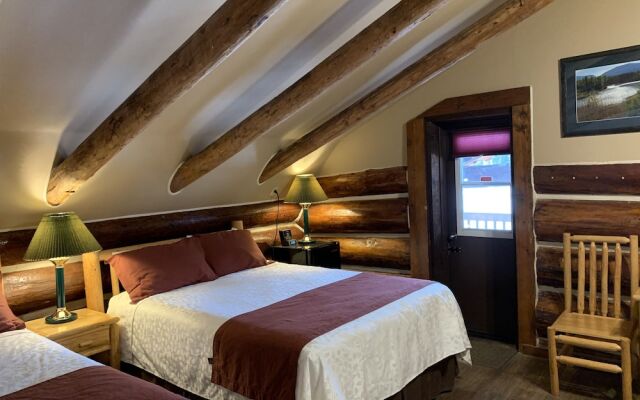 Historic Tamarack Lodge and Cabins