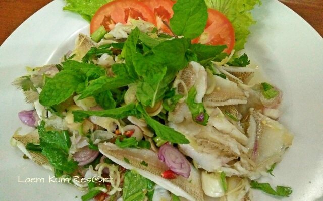 Laem Kum Beach Resort & Seafood