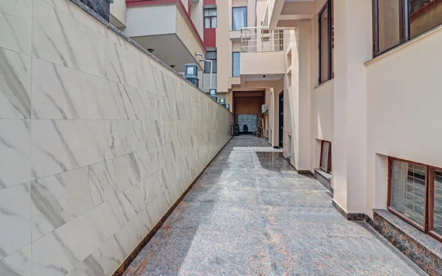 Itsy By Treebo - Golden Divine Inn