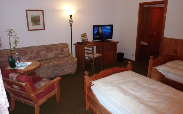 AKZENT Hotel Zur Wasserburg , bed & breakfast