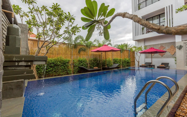 Silver Palms Residence