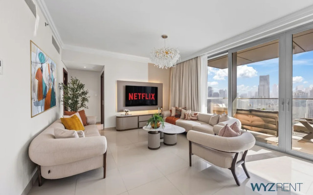 Prestigious 3.5 BR in Boulevard