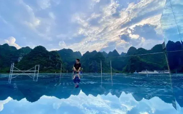 Wan Feng Lin LAN Xi b&B