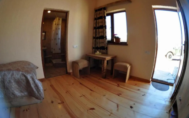 Saro B&B And Safari Tours