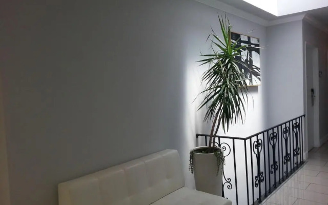 Hollywood VIP Hotel