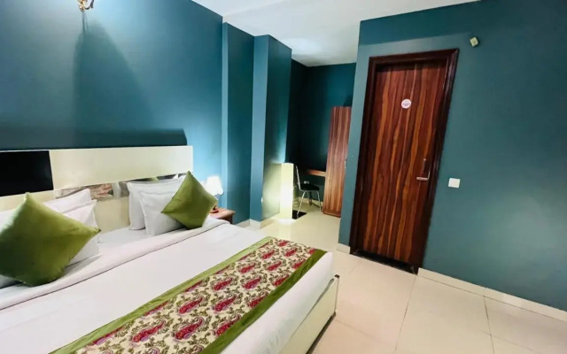 Qotel Hotel Church House Rohini Sector 15