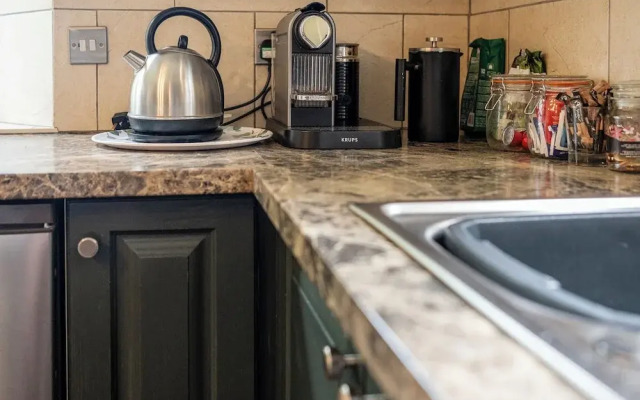 Gorgeous Rural 4BD Farm With Hot Tub