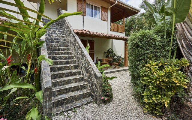 Costa Riki Apartments
