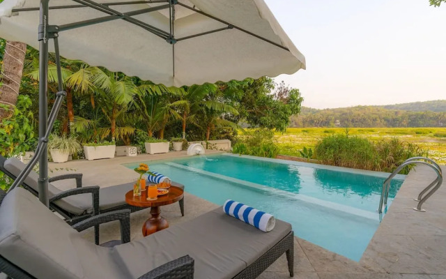 Loto Bianco by Hireavilla -4br w Pvt Pool Siolim