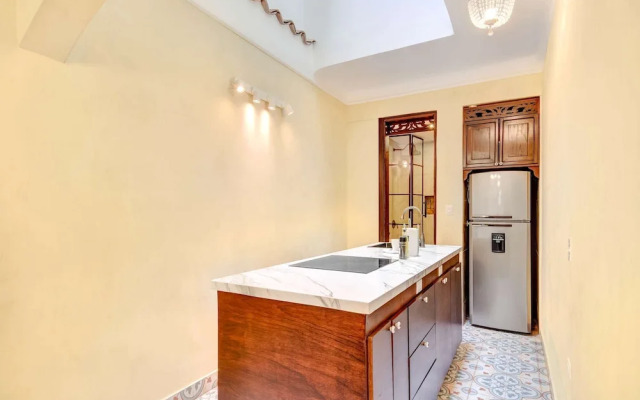 Chic 4BR Getaway in Vibrant La Candelaria