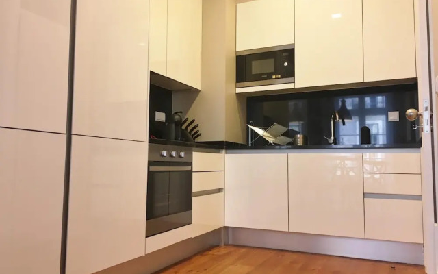 Lisbon Finestay Bica