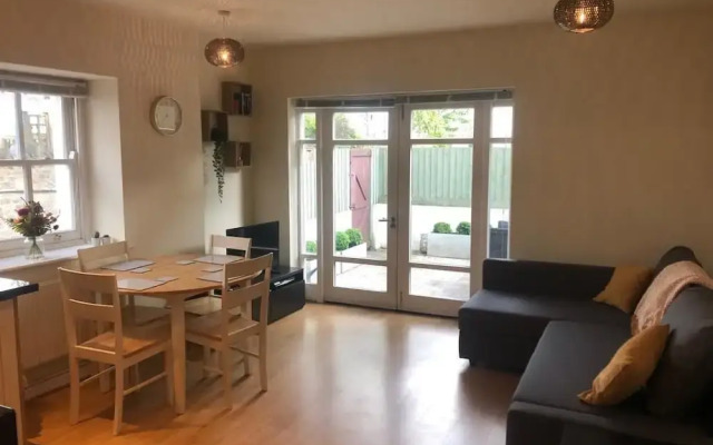Fabulous, Modern 2 Bed Flat in Central Cardiff