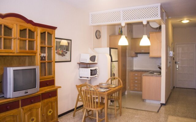 Monique Apartments