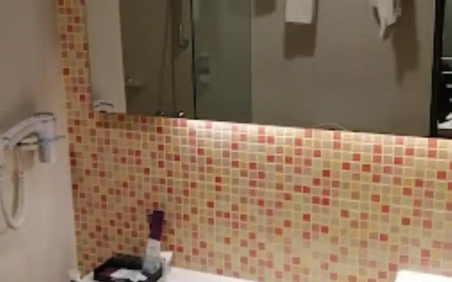 Grand Elite Hotel