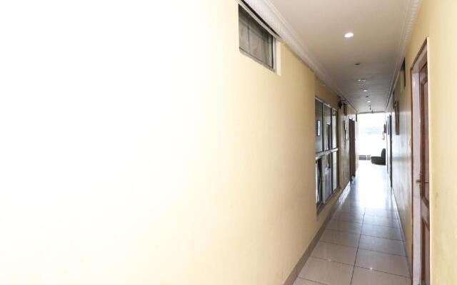 Collection O 30858 Hotel SP ROOMS