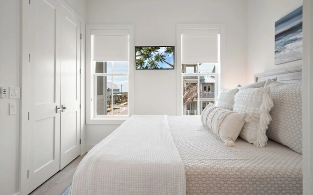 Serenity Shore 305 SOU