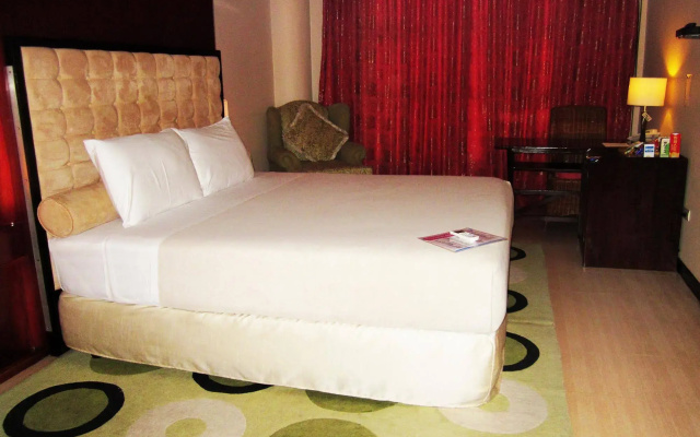 Dulcinea Hotel and Suites