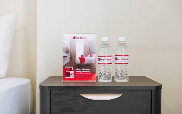 RedDoorz Syariah near Taman Siring 2