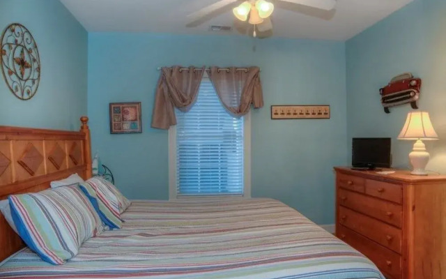 Magnolia Pointe 101 4811 3 Br condo by RedAwning