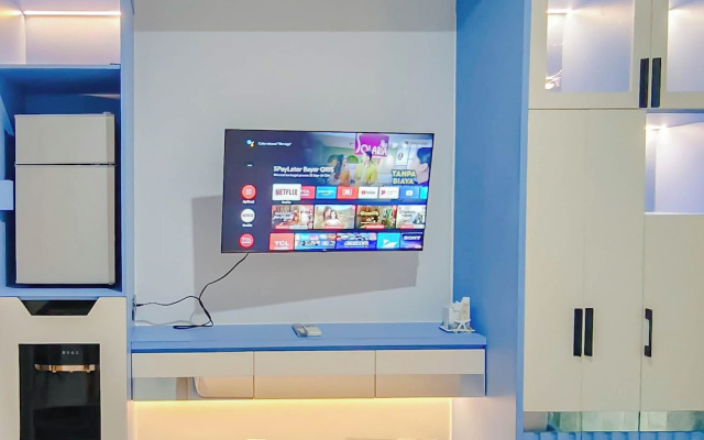 Blue Accent Studio At Delft Ciputra Makassar Apartment