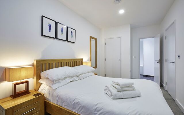 Platform Apartments by ESA