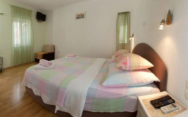 Central Old Town Rooms