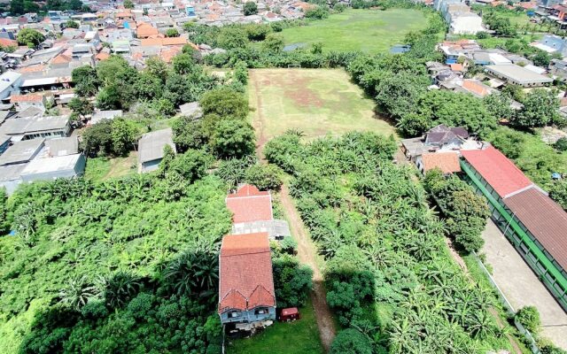 Restful And Well Designed Studio Transpark Juanda Bekasi Timur Apartment