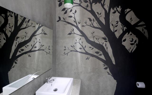 PAUSE Resort & Bar