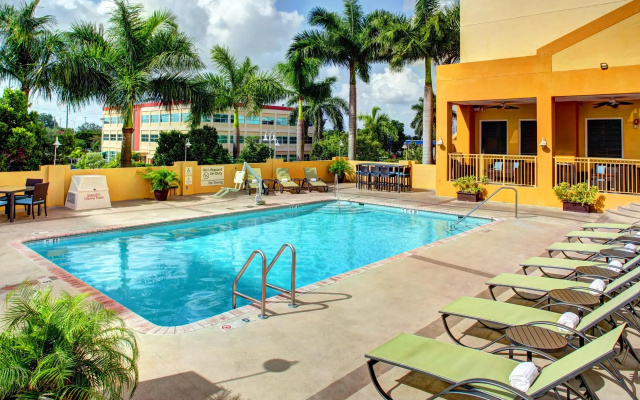 Hampton Inn & Suites Miami-Airport South-Blue Lagoon