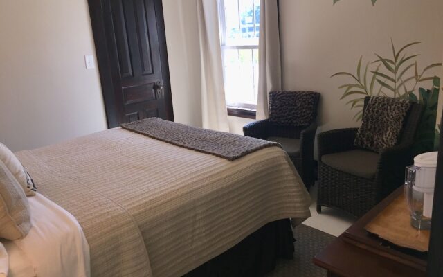 Simcoe Suites on the Henley B&B