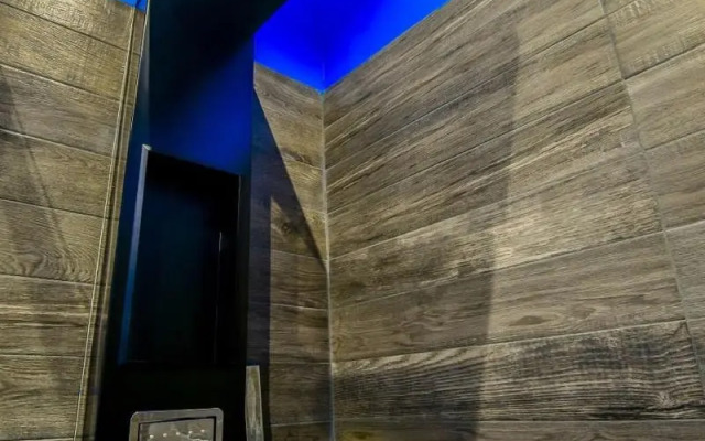 Allegras House Caracciolo