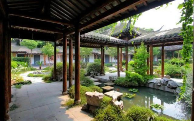 Lianyi Loquat Eco-Park