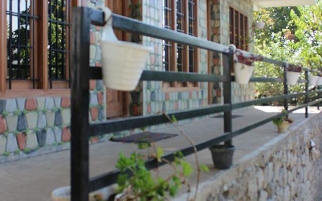 Fabexpress Fruit Garden Residency