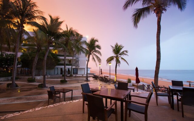 Imperial Hua Hin Beach Resort